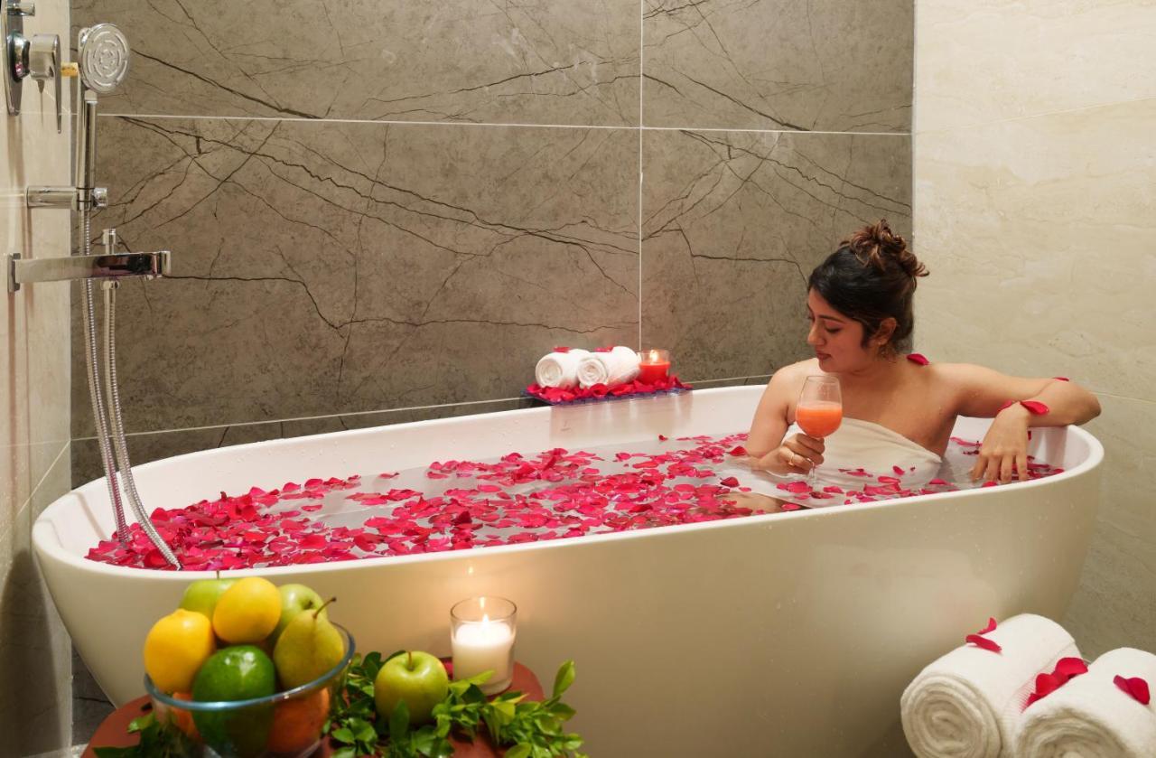 Eden Woods Resorts And Spa Мунар Екстериор снимка