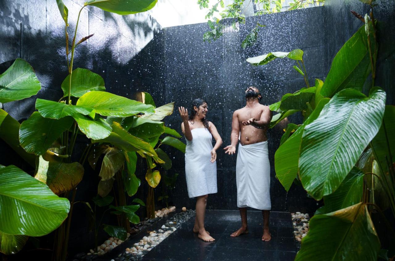 Eden Woods Resorts And Spa Мунар Екстериор снимка