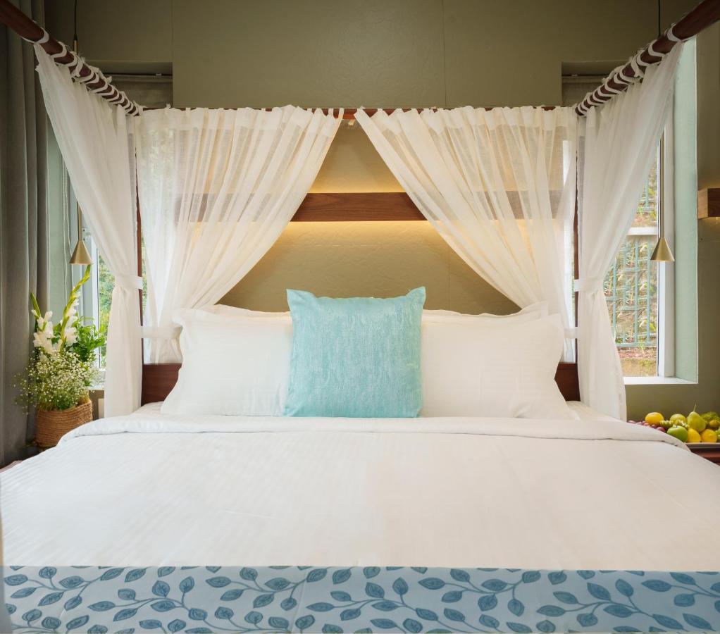 Eden Woods Resorts And Spa Мунар Екстериор снимка