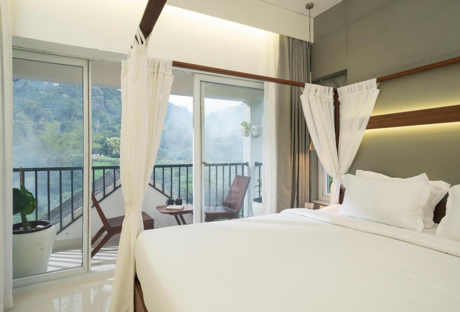 Eden Woods Resorts And Spa Мунар Екстериор снимка